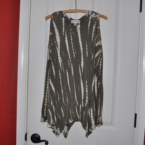 NEW Olive Studded Tie Dye Cold Shoulder Top [D4] - Picture 4 of 8